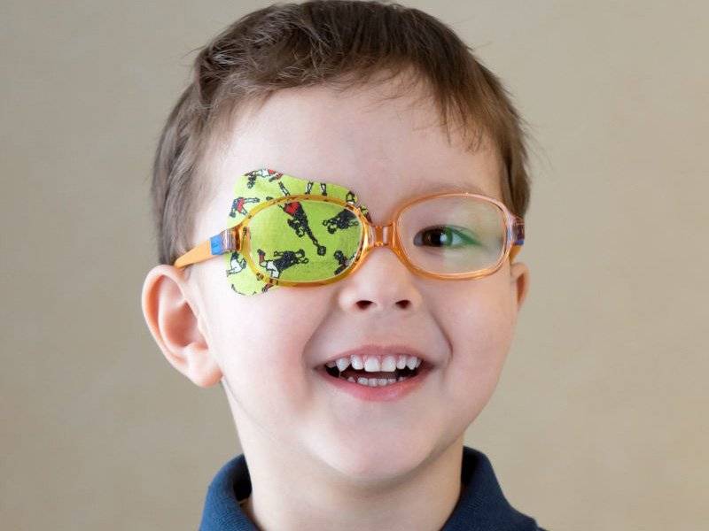 Окклюдер: детский или взрослый глазной пластырь, его основные виды и особенности, критерии выбора