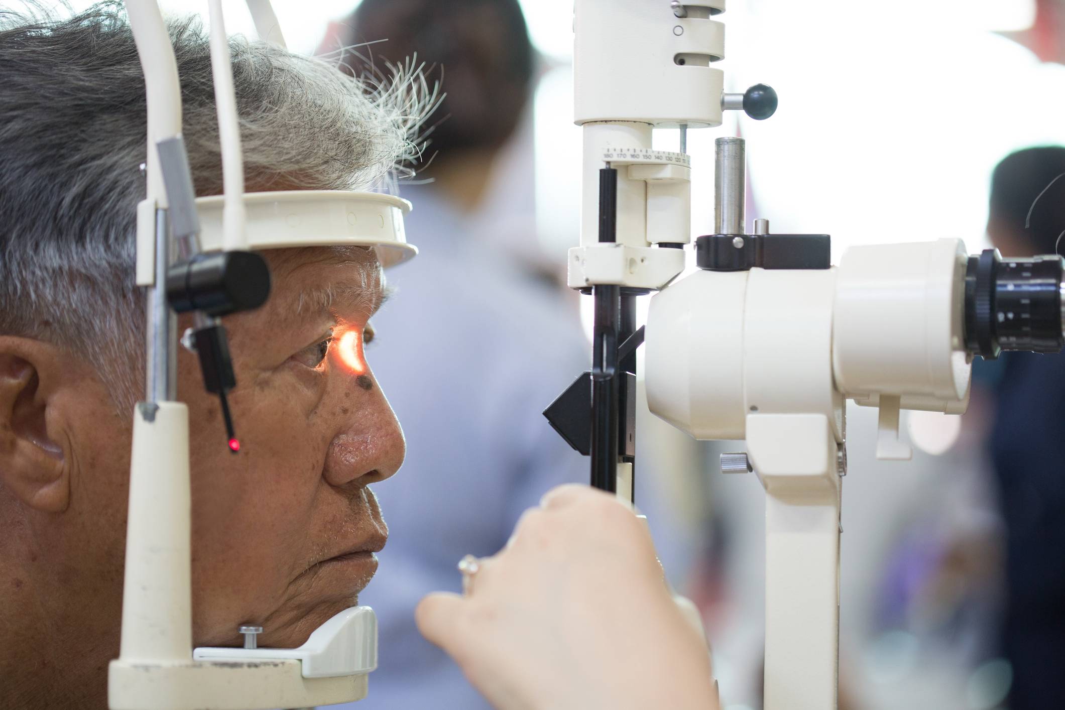 Лечение глаукомы у пожилых людей глаза, первичная, болезнь, препараты, открытоугольная, профилактика, заболевания