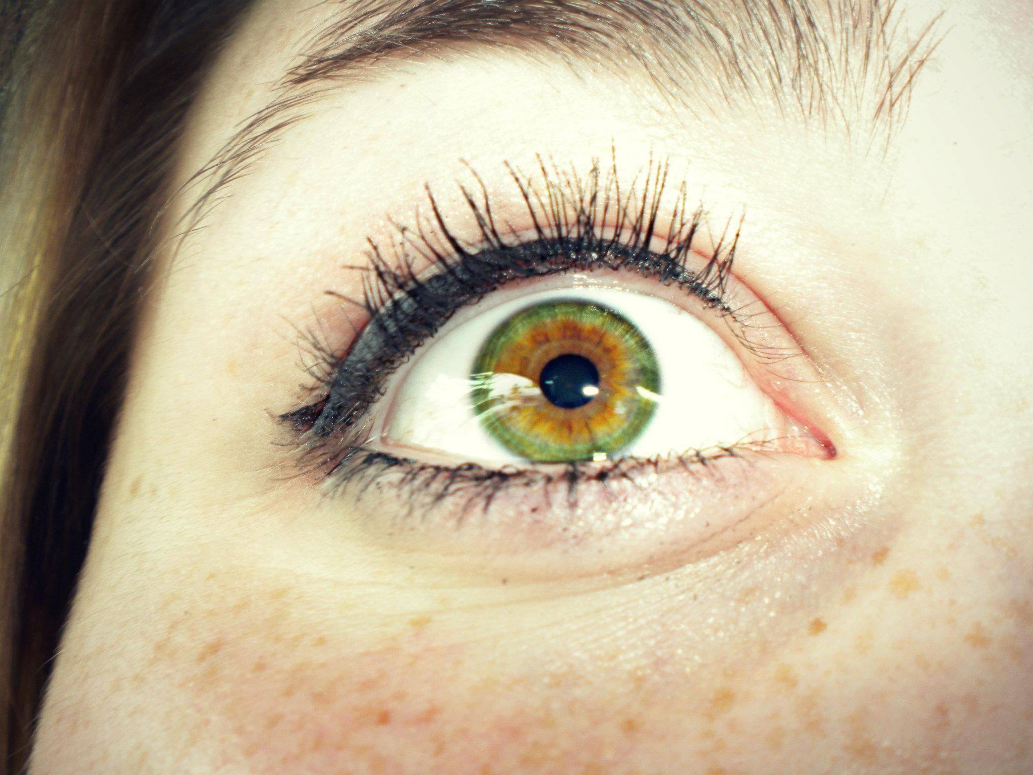 Болотный цвет глаз: макияж, фото и видео