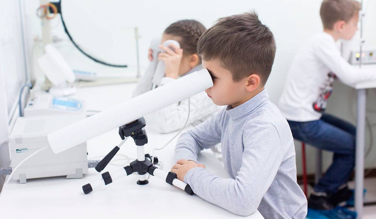 Аппаратное лечение близорукости у детей: отзывы, физиотерапия, гимнастика и упражнения для глаз при детской миопии