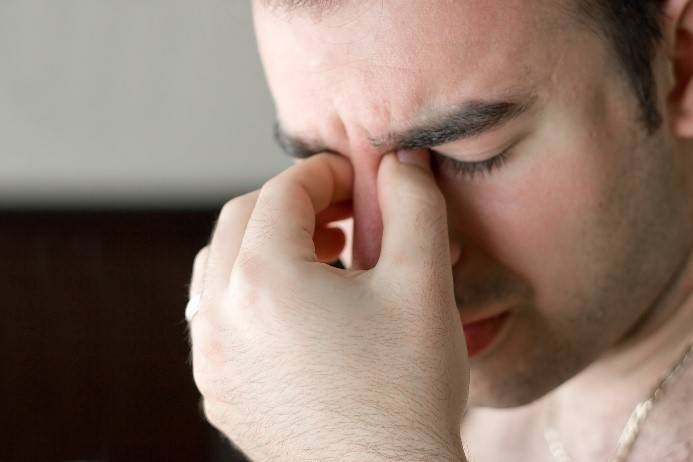 Болит глаз изнутри: причины, симптомы, что делать, как лечить боль внутри века
