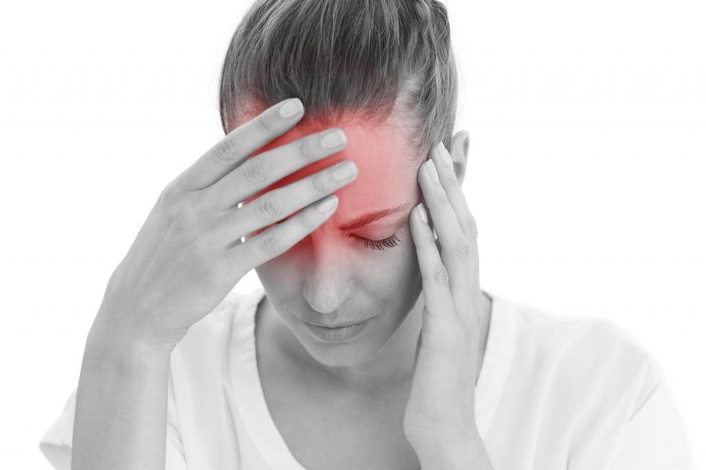 Резь и боль в глазах по утрам: причины, симптомы, лечение