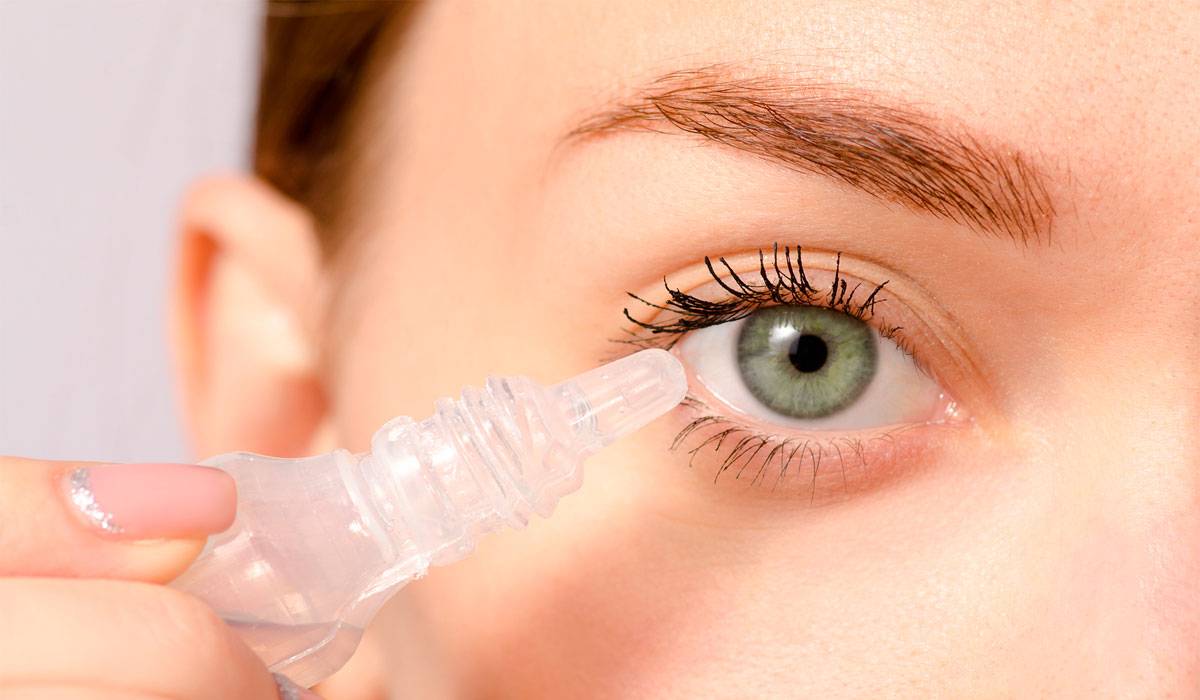 Как промыть глаз от соринки: проверенные способы и препараты