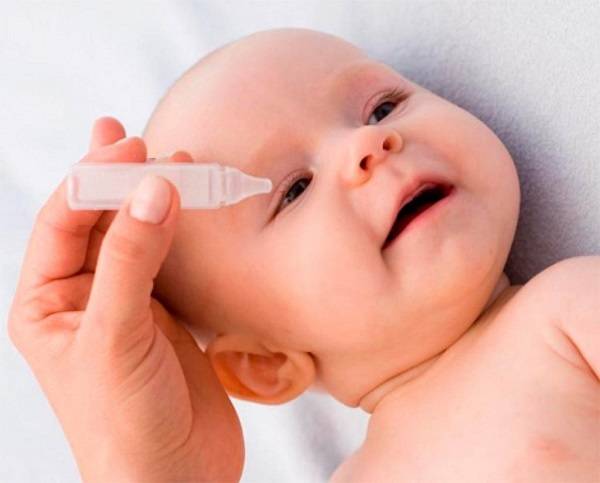 Чем промывать глаза у новорожденных, основные правила процедуры