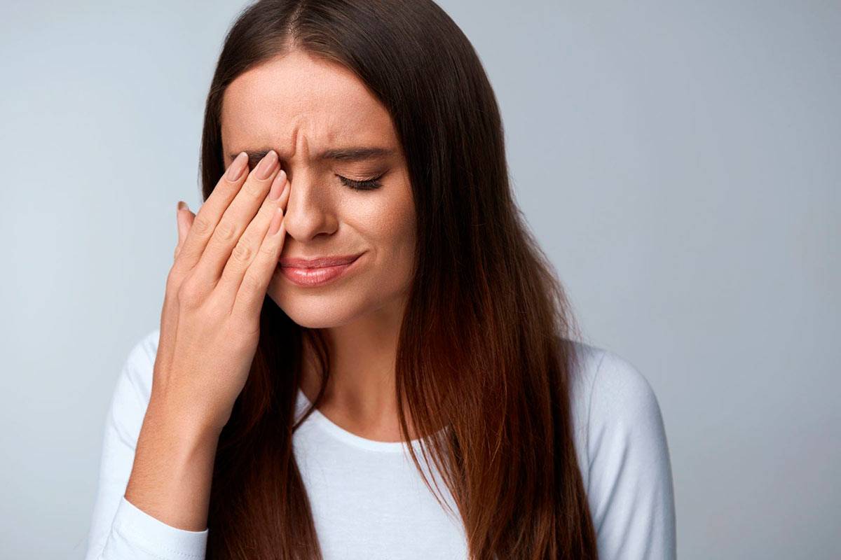 Болит глаз после сна: причины и лечение болей по утрам или после сна