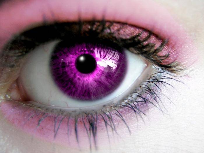 Фиолетовые глаза от природы — мутация или дар, причины явления