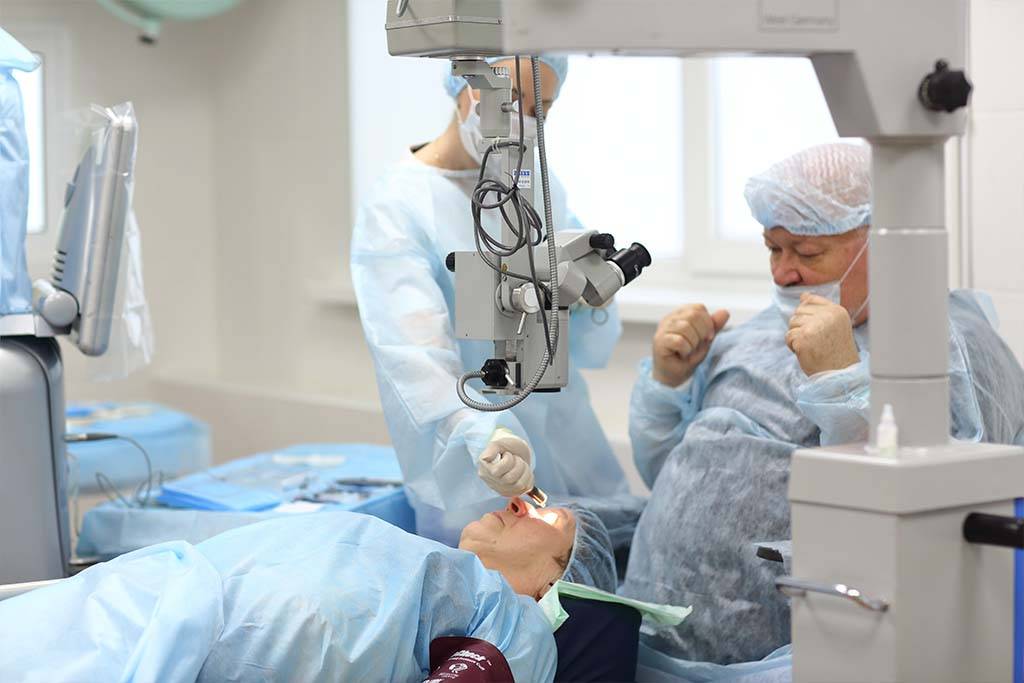 Как проводится операция катаракта? — офтальмология