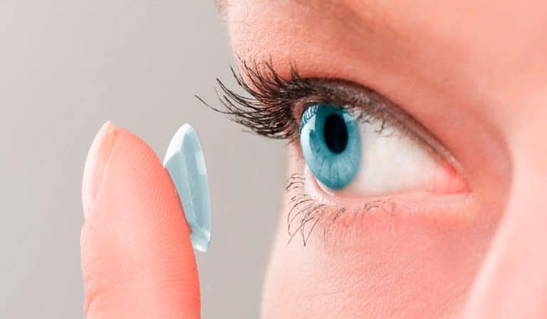 Можно ли носить контактные линзы во время болезни?