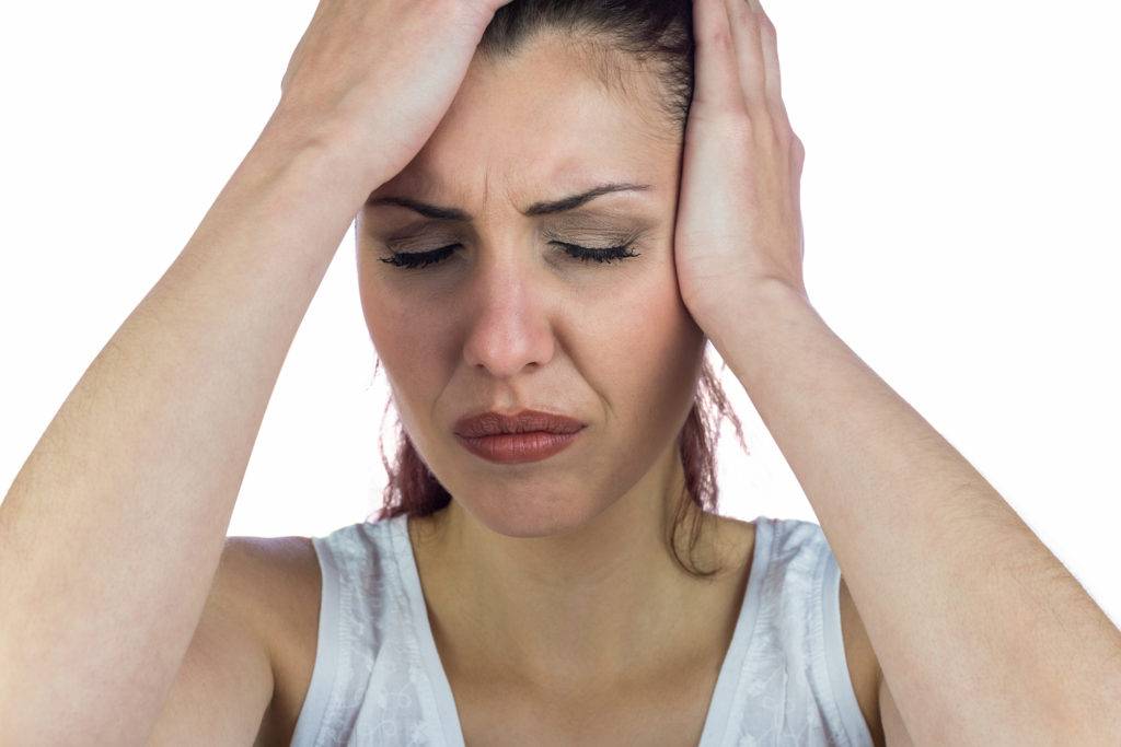 Причины головных болей, отдающих в область глаз