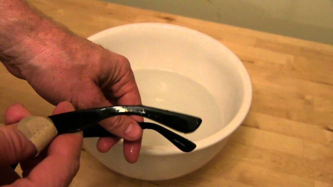 Как склеить пластиковые очки в домашних условиях