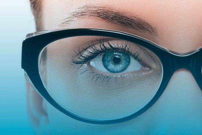 Топ-10 лучших контактных линз для глаз: однодневные, ежемесячные и цветные модели