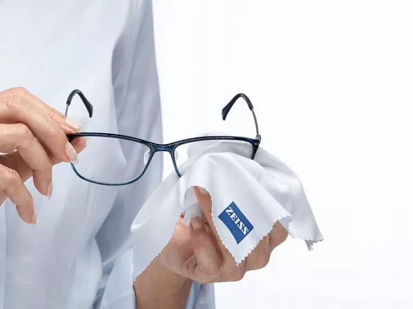 Советы о том, как правильно ухаживать за очками для зрения