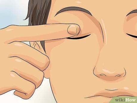 Что делать, если линзы закатилась за глаз - 4 основных способа: руками, при помощи капель и воды, пинцетом