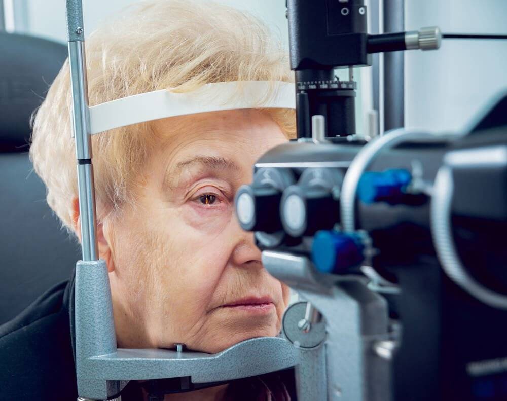 Особенности лечения глаукомы у пожилых людей: методы лечения, на что обратить внимание