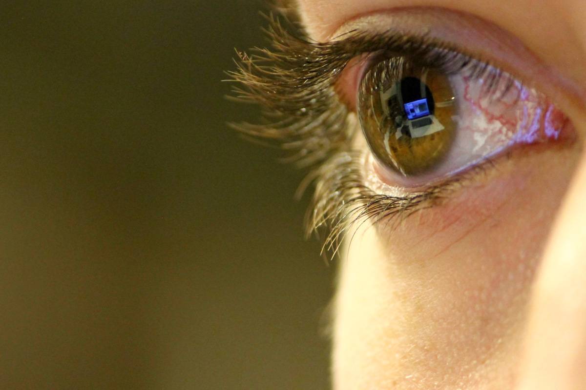 Влияние компьютера на зрение. как компьютер влияет на зрение