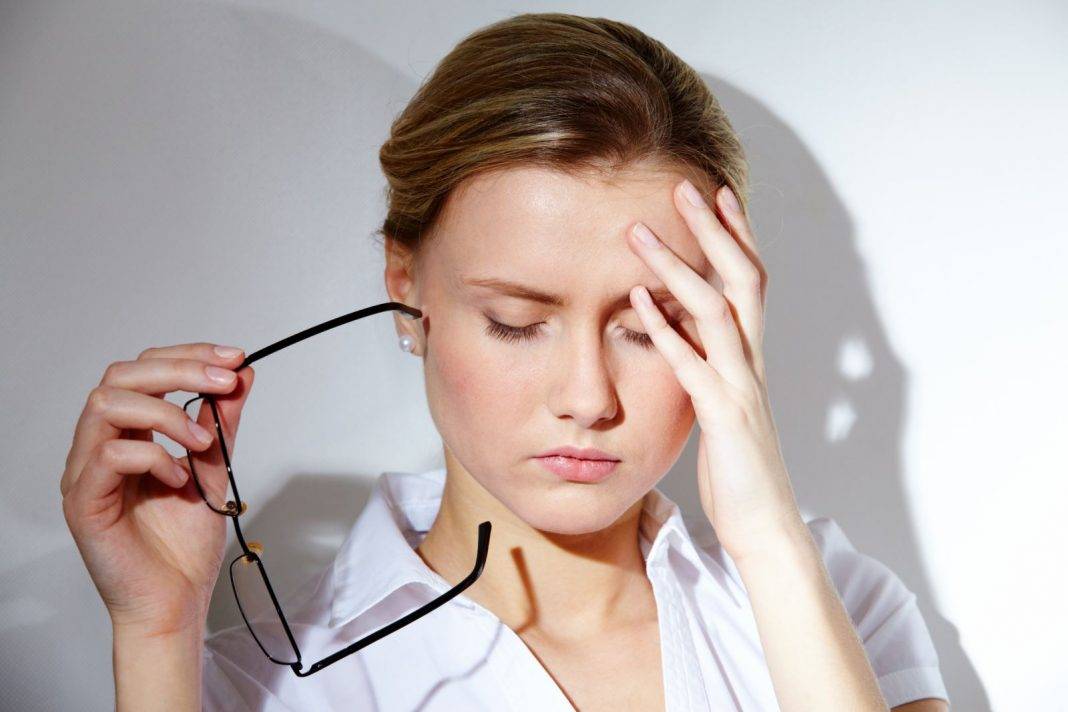 Болит голова от очков: причины и лечение головной боли - нет инфекции