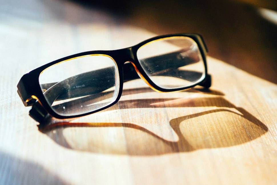 Очки при астигматизме: как их подобрать и правильно носить?