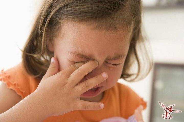 Ребенок часто моргает глазами – причины, лечение и профилактика!